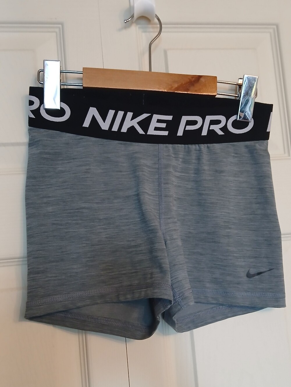 NIKE Pro 365 3 Inch Shorts, Size Medium (M)